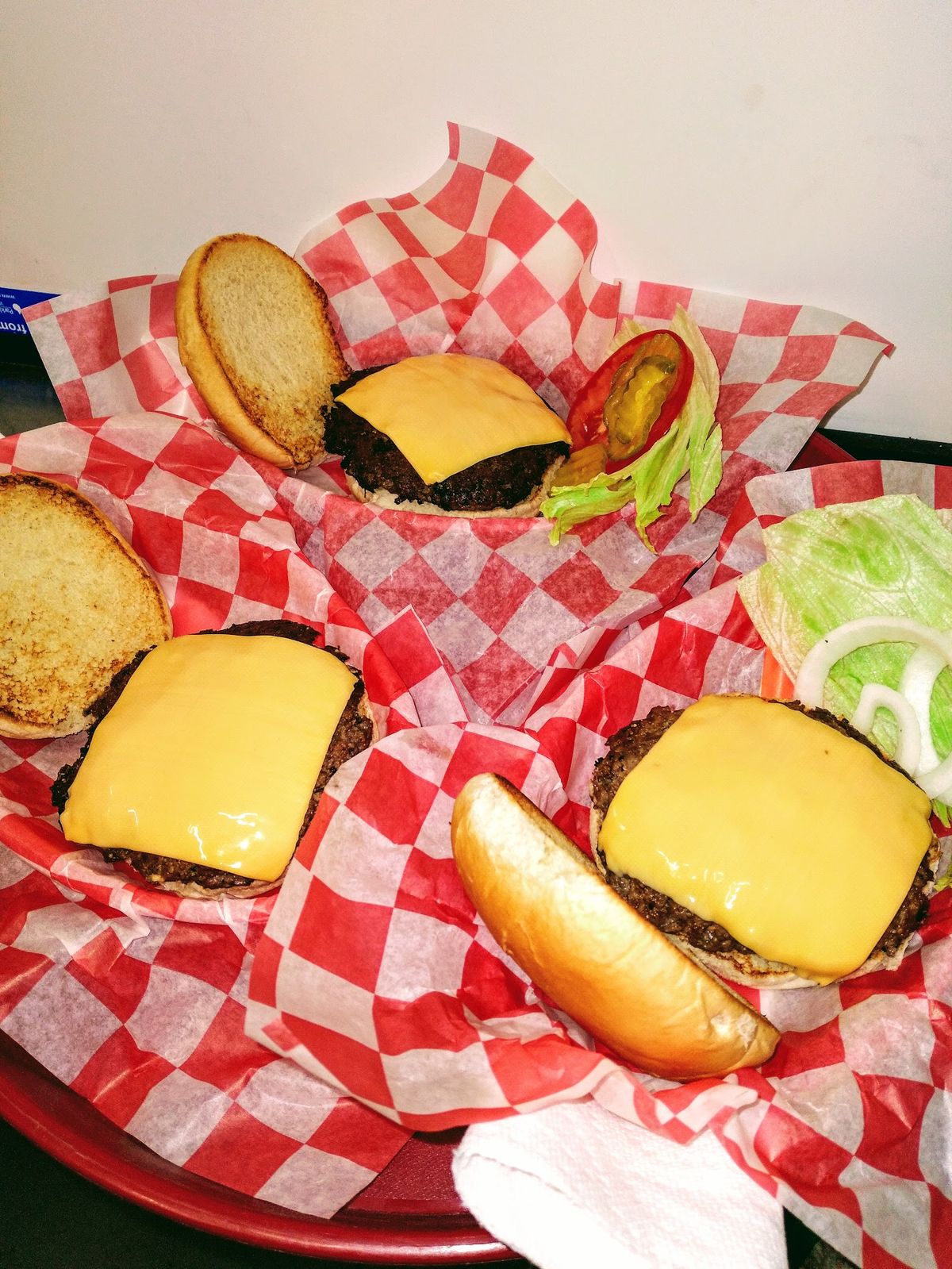 Inside Ronnie's Hog Heaven Ice House